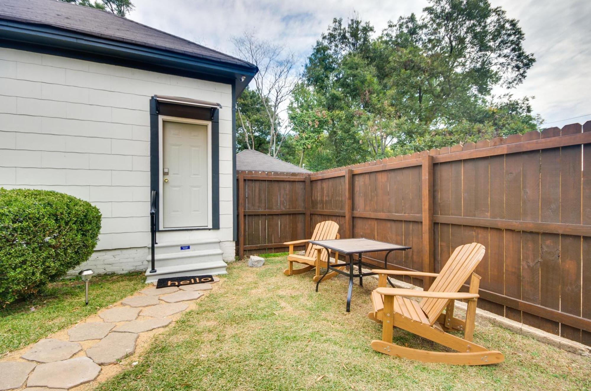 Modern Greenwood Studio Less Than 1 Mi To Downtown! Bagian luar foto
